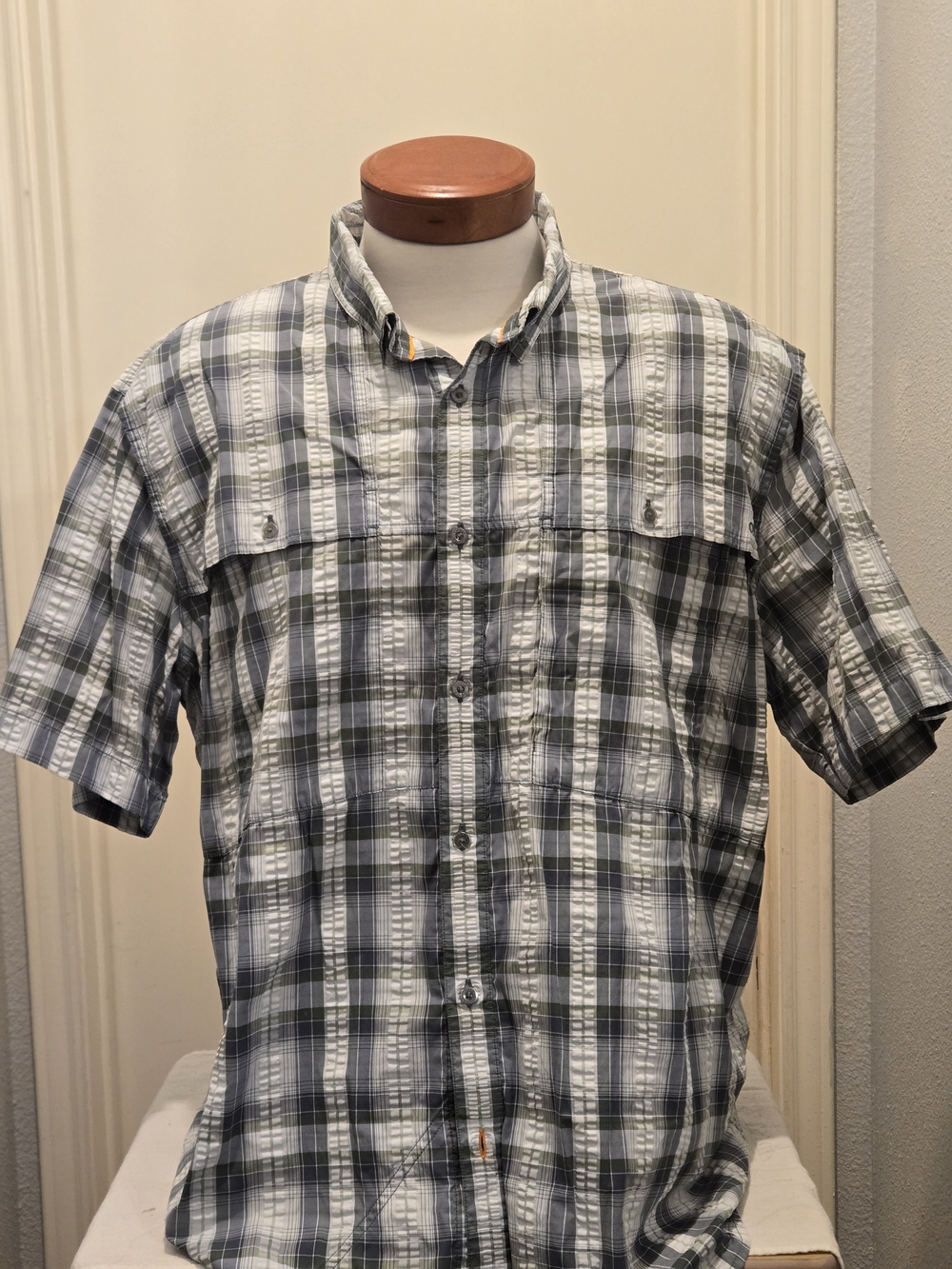 Orvis Men's Short-Sleeve Plaid Button-Down Shirt in Gray and Green, XL